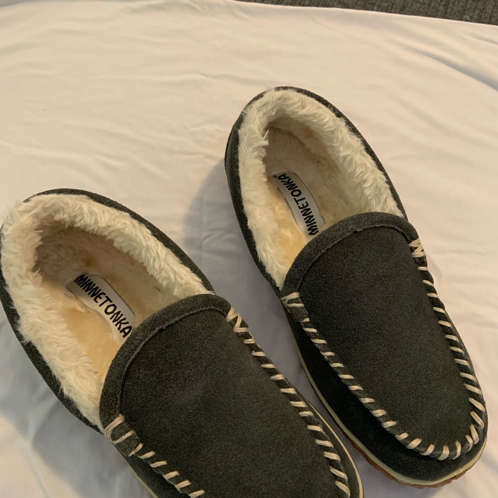 Minnetonka Women’s Dark Gray Loafers with Cream Lining